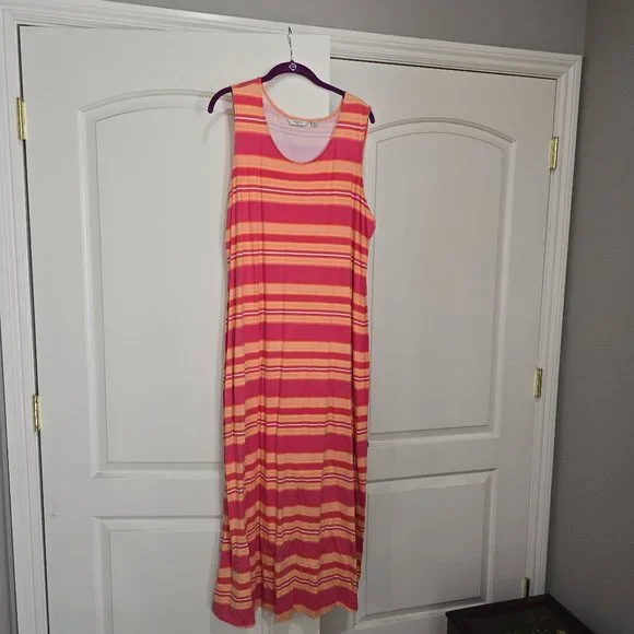 SALE! Liz Claiborne Maxi - Picture 1 of 7